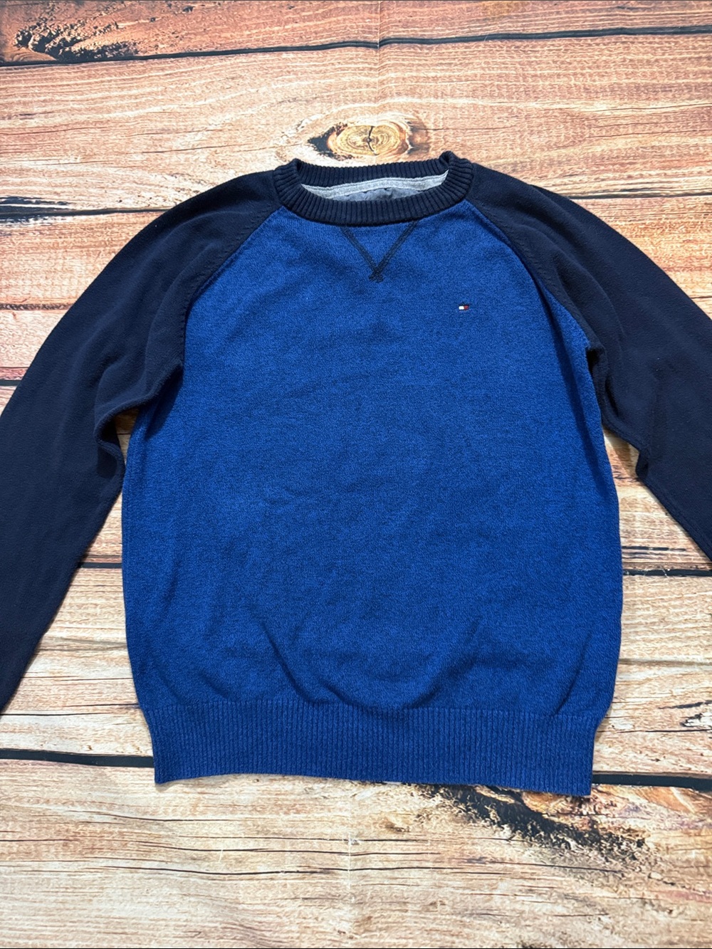 Tommy Hilfiger Blue and Navy Raglan Crew Sweater